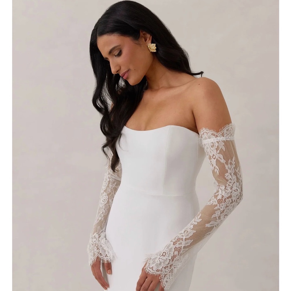 Park & Fifth - White Lace Sleeves / Gloves - Wedding/Bridal